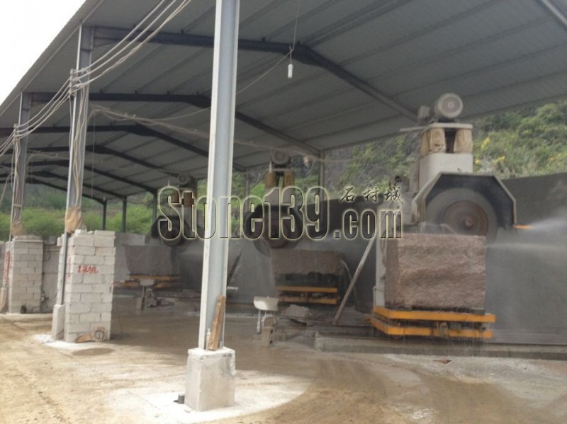 瑞豐石材花崗巖荒料大切車間