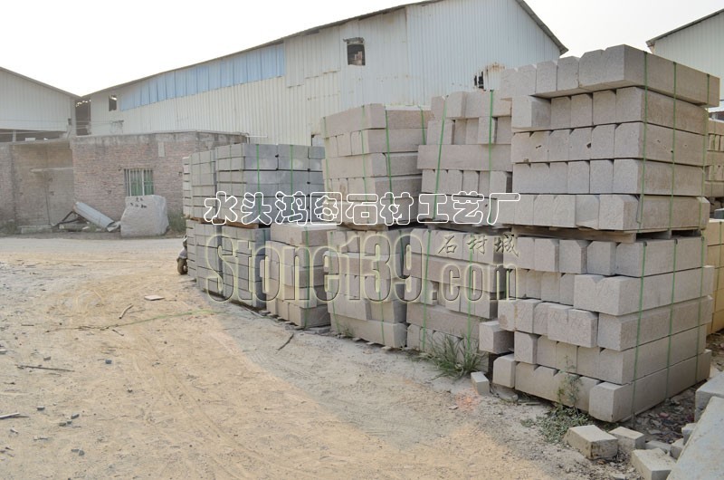 粉紅色花崗巖路沿石產品