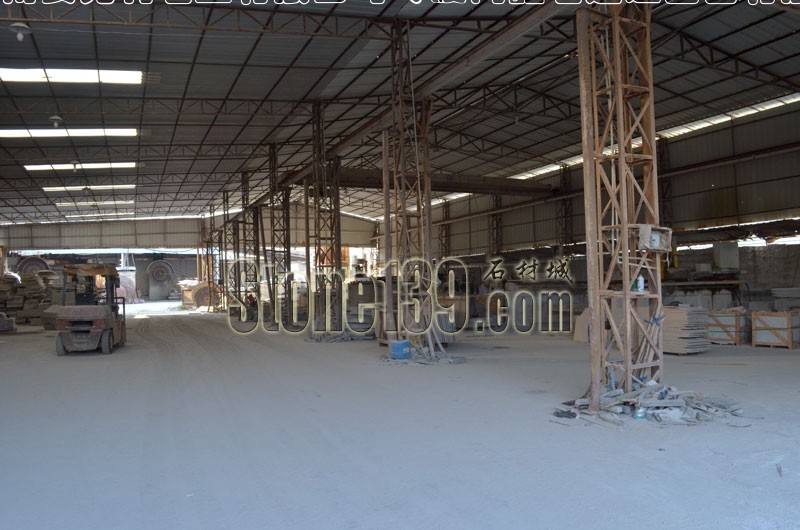 光利石業生產車間