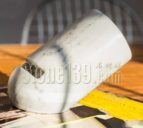 意大利設計師打造的大理石材質的手機音頻放大器7