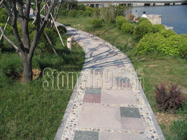 天然花崗巖石材在園林景觀中的幾種表面加工效果應用介紹