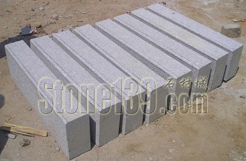 挑選好的路沿石石材,那么就要學(xué)會一下幾個步驟