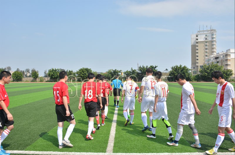 千帆石業杯足球賽比賽現場