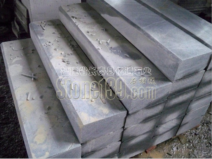 億通石材廠家直銷福建長泰芝麻黑花崗巖成品、價格合理