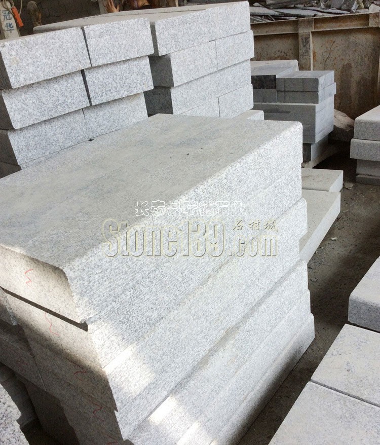 福建省漳州市長泰縣林墩工業(yè)區(qū)路沿石產品