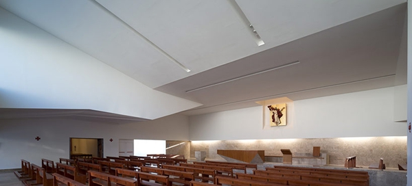 201507231357874359.jpg 全世界20座因石材而生輝的最美教堂