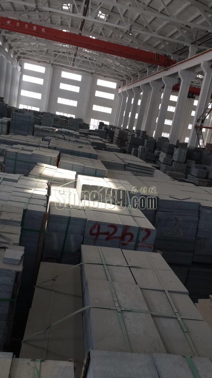 長(zhǎng)泰萬(wàn)盛石材經(jīng)營(yíng)芝麻黑花崗巖地鋪石、路延石、薄板、壁石、車止石