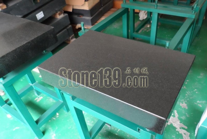 天然花崗巖在工業上做平板的作用及特性