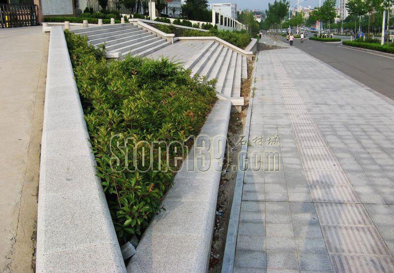 一種新型石材粘結劑廣泛適用于路邊石等地鋪應用