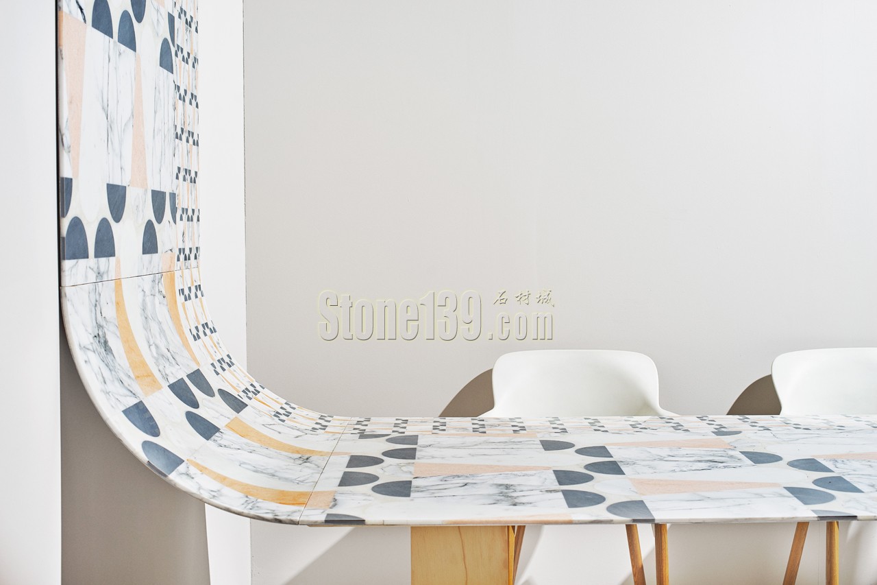 這位設(shè)計(jì)師,想用“軟性大理石”驚艷全場