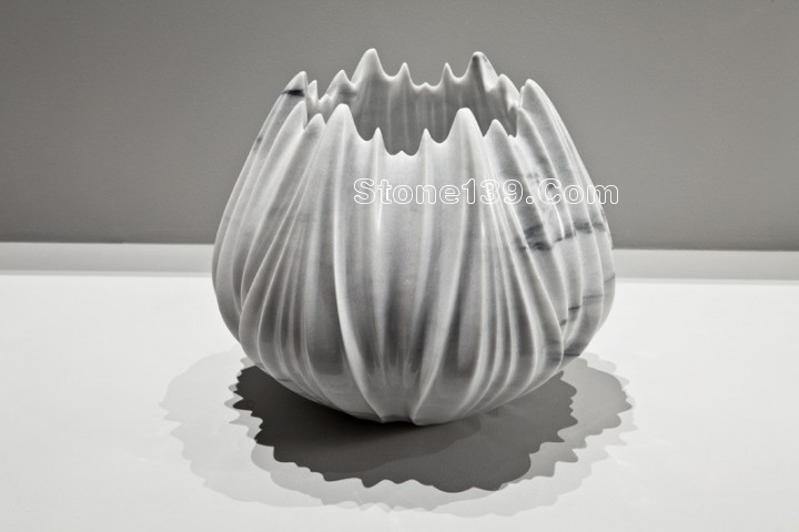 Zaha Hadid設計的創意大理石花瓶The Tau Vase