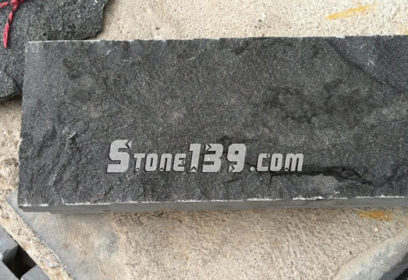 內(nèi)蒙古英磊石材廠蒙古黑石材產(chǎn)品圖