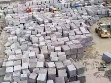 芝麻黑礦區荒料