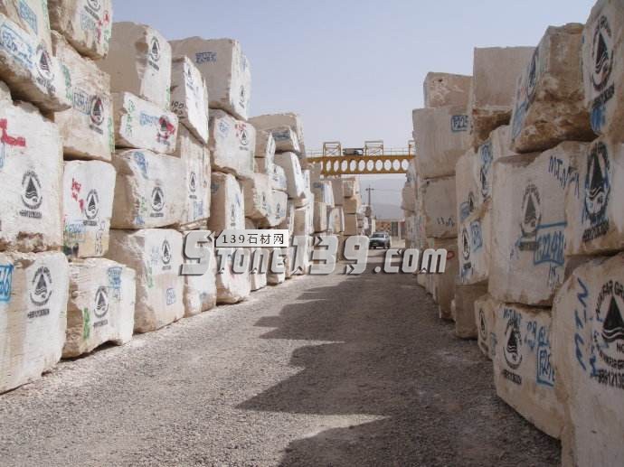 專業(yè)的石雕人教您如何選石材雕刻原料(圖)