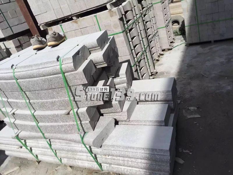 恒毅輝杰石材主營花崗巖欄桿、圓球、仿型異形等石材加工產(chǎn)品