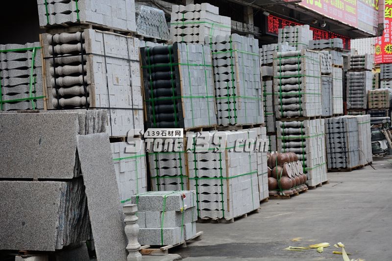 恒毅輝杰石材主營花崗巖欄桿、圓球、仿型異形等石材加工產(chǎn)品