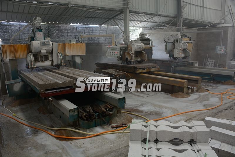 恒毅輝杰石材主營花崗巖欄桿、圓球、仿型異形等石材加工產(chǎn)品