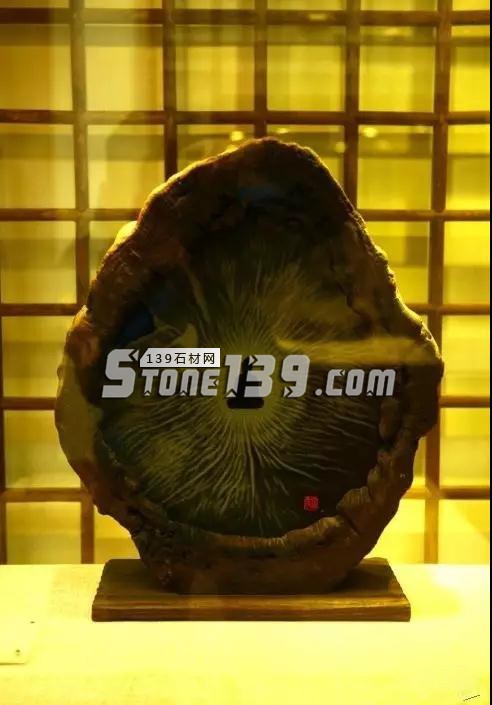 盛贊在石頭上繡花!揭秘閩南傳統工藝影雕 惠安影雕最具特色的一種雕刻形式