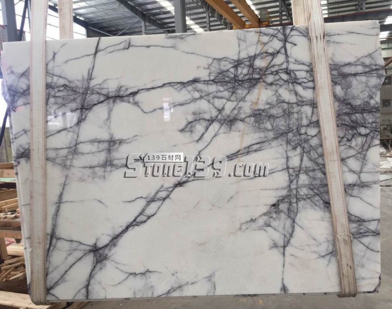 光宇石業(yè)主營藍色妖姬(藍山灰)、蔚藍海岸(紫羅蘭)、阿曼玫瑰、意大利冰玉等大理石產品