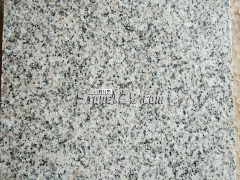 遼寧興城市名帛石材主營青山白、虎皮花、芝麻白等花崗巖產品