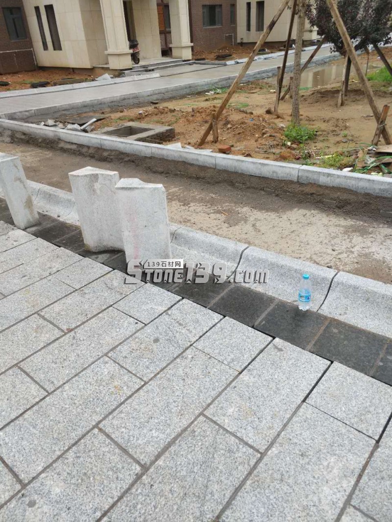 遼寧興城市名帛石材主營青山白、虎皮花、芝麻白等花崗巖產品