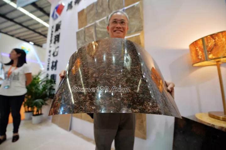 石材做得比紙薄，能彎曲還能制成手表