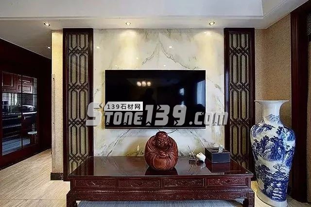 各種風格的石材電視墻讓人眼花繚亂