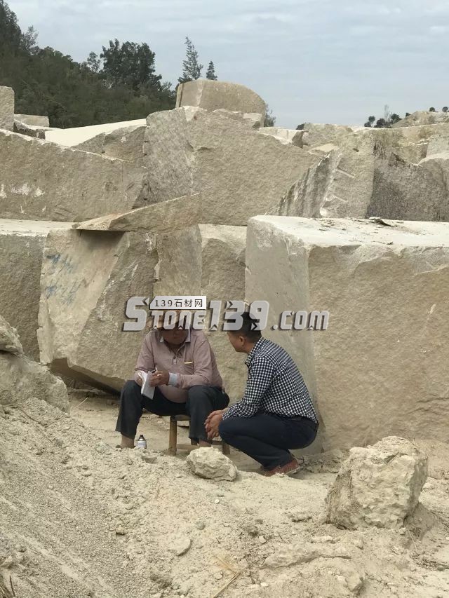 南安石井鎮征遷：1000畝23萬立方石材荒料乾坤大挪移