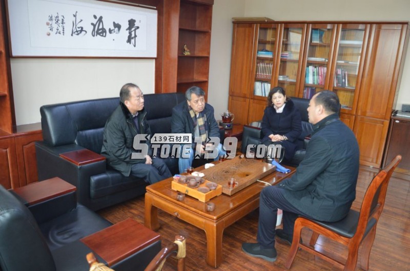 山東省石材行業(yè)協(xié)會同中國建材工業(yè)規(guī)劃研究院與五蓮石材產(chǎn)業(yè)園管委會共同探討五蓮石材產(chǎn)業(yè)發(fā)展規(guī)劃