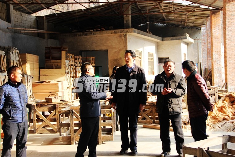 縣委常委、統戰部部長趙世均到陜西觀音鎮調研石材產業發展情況