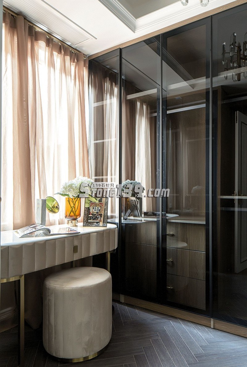 大理石與黃銅打造時尚輕奢主義