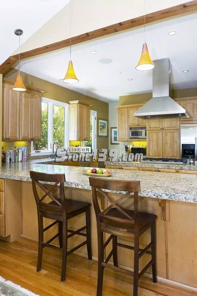 廚房美不美就看石材臺(tái)面板