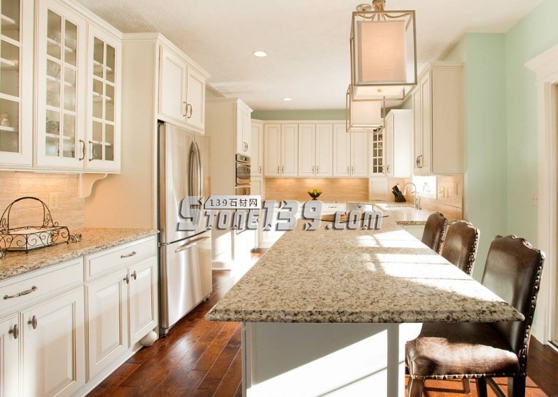 廚房美不美就看石材臺(tái)面板