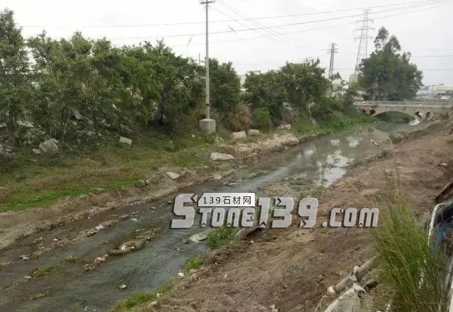 福建南安市石井鎮(zhèn)召開環(huán)保督查“回頭看”整改工作會(huì) 石井鎮(zhèn)召開環(huán)保督查“回頭看”整改工作會(huì)現(xiàn)場