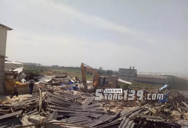 福建南安市石井鎮(zhèn)召開環(huán)保督查“回頭看”整改工作會(huì) 石井鎮(zhèn)召開環(huán)保督查“回頭看”整改工作會(huì)現(xiàn)場