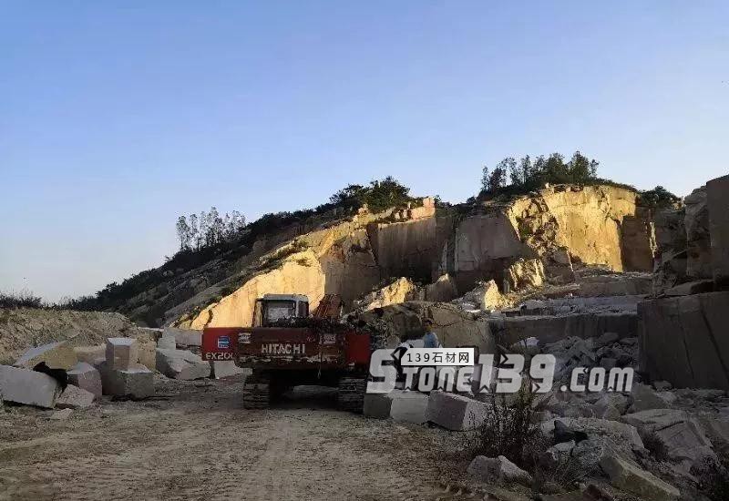 福建南安市石井鎮(zhèn)召開環(huán)保督查“回頭看”整改工作會(huì) 石井鎮(zhèn)召開環(huán)保督查“回頭看”整改工作會(huì)現(xiàn)場