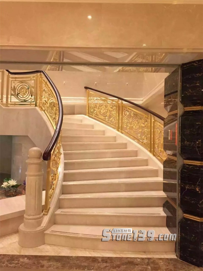 大理49款室內(nèi)大理石旋轉(zhuǎn)樓梯裝飾實例欣賞