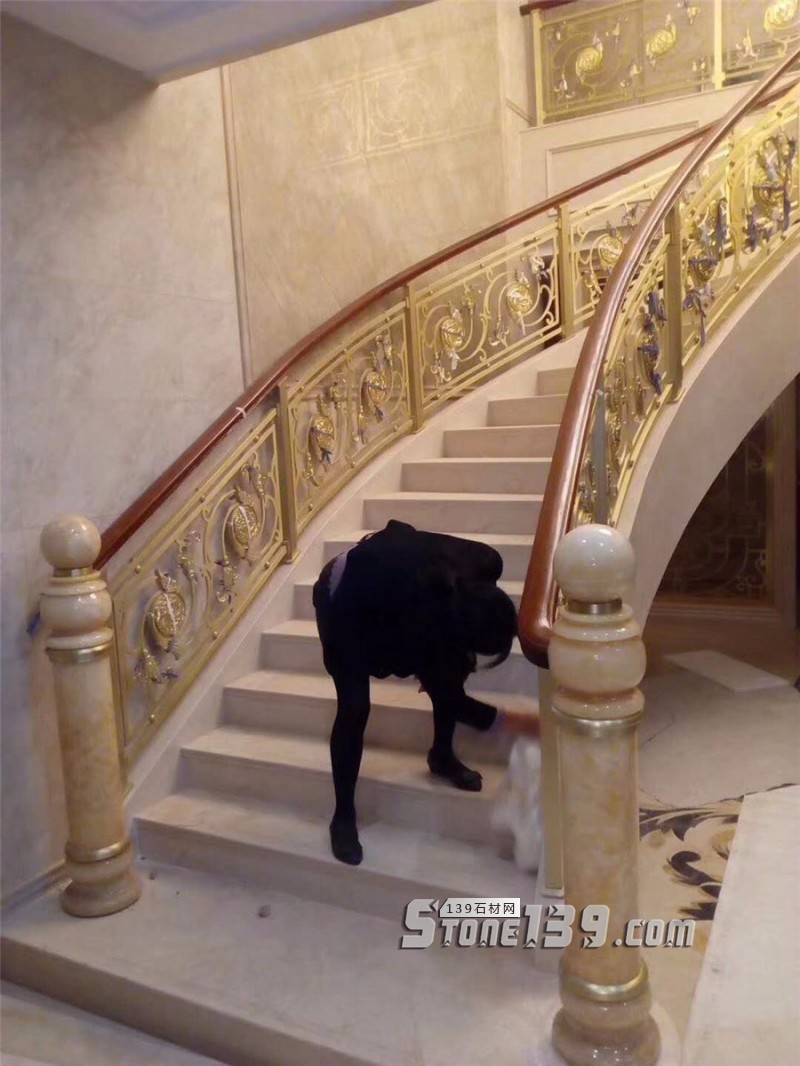 大理49款室內(nèi)大理石旋轉(zhuǎn)樓梯裝飾實例欣賞