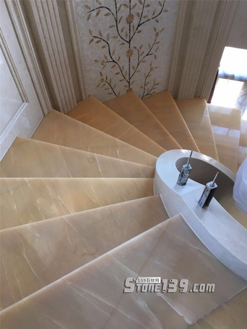 大理49款室內(nèi)大理石旋轉(zhuǎn)樓梯裝飾實例欣賞