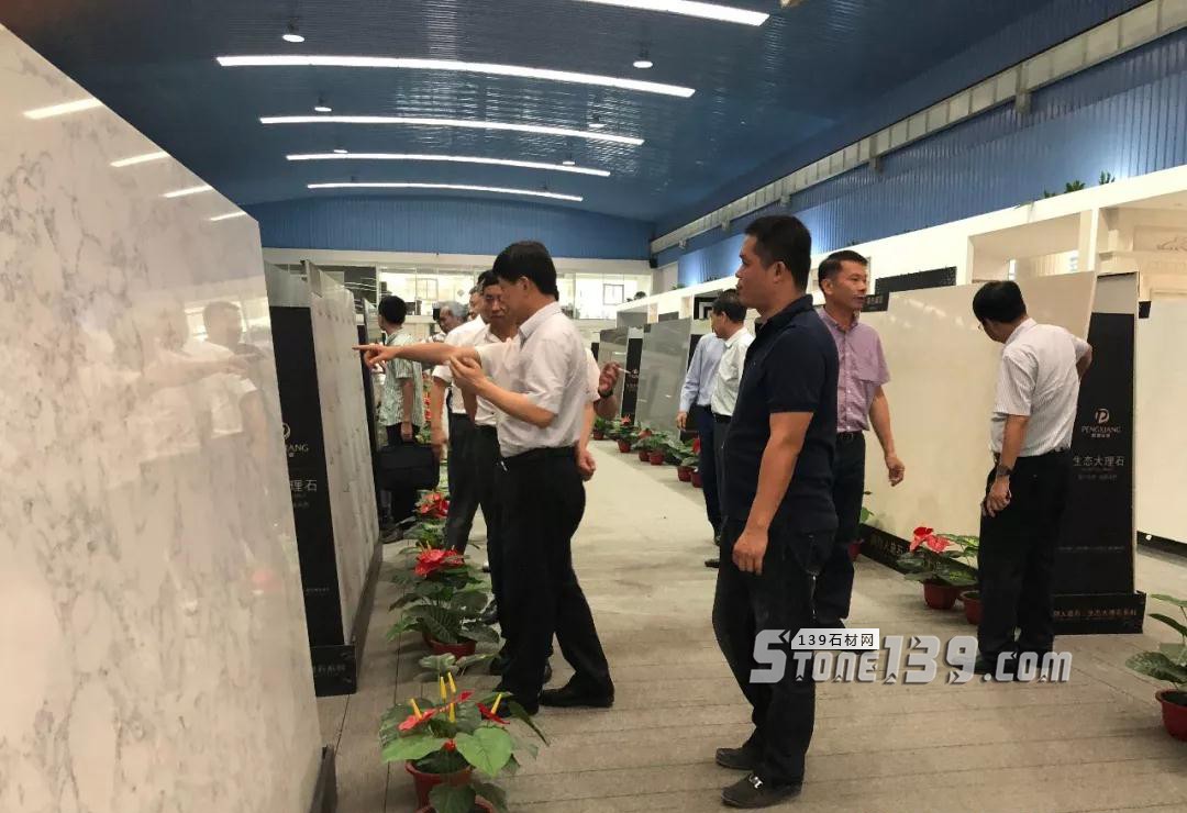 中國(guó)新興礦業(yè)考察團(tuán)到水頭考察石材產(chǎn)業(yè)情況，對(duì)接設(shè)立“石材產(chǎn)業(yè)聯(lián)盟與推廣平臺(tái)”事宜