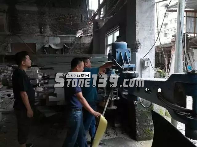 福建南安市霞美鎮依法關閉4家“三無”石材廠