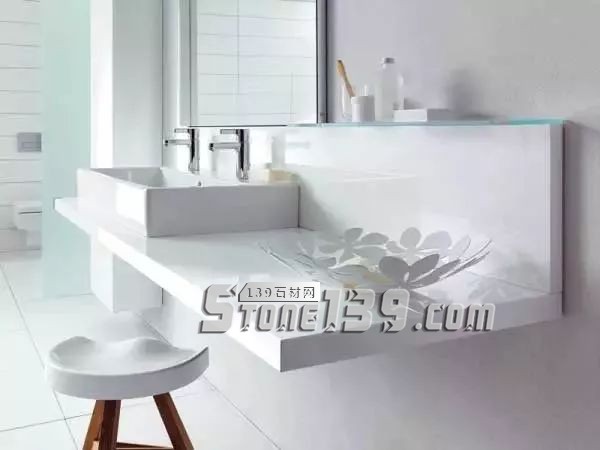 衛生間大<em></em>
<em></em>
理石裝飾