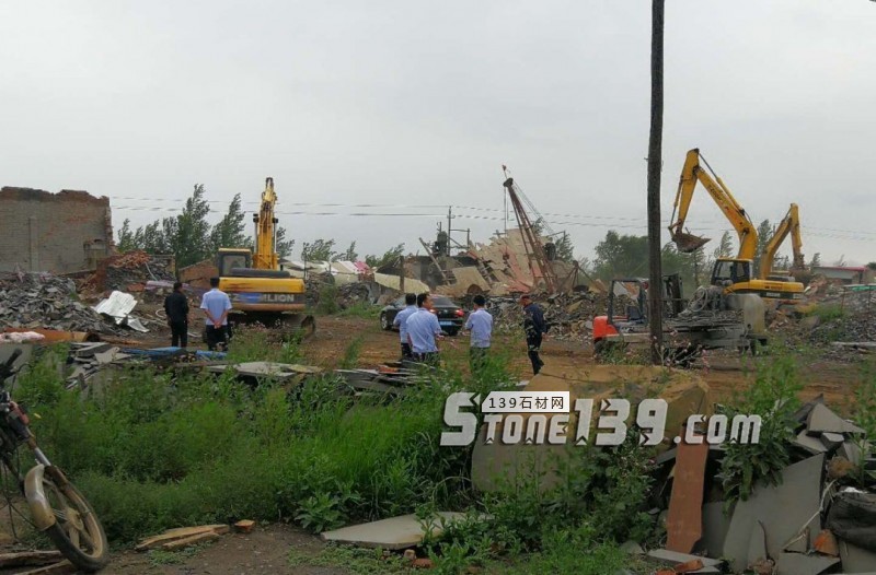 內蒙古黃茂營（蒙古黑產地）拆除石材生產企業64家、93臺鋸