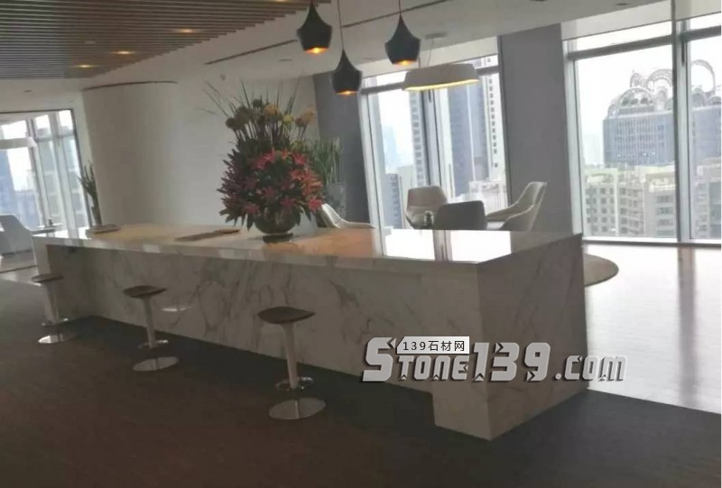 雪花白大理石經典裝飾設計案例-感受奢華紋理之美