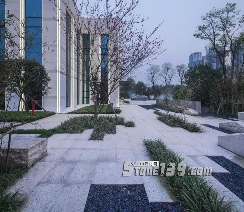 創意景觀設計,石材嵌草鋪裝惹人醉