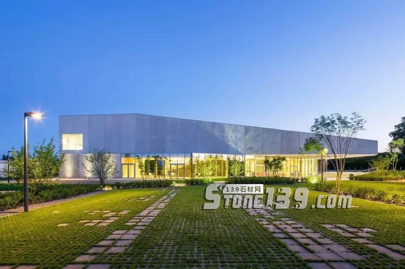 創意景觀設計,石材嵌草鋪裝惹人醉