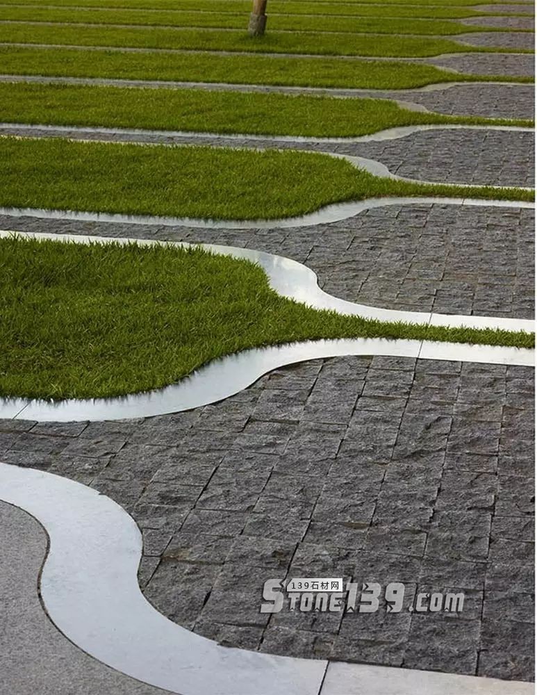 創意景觀設計,石材嵌草鋪裝惹人醉