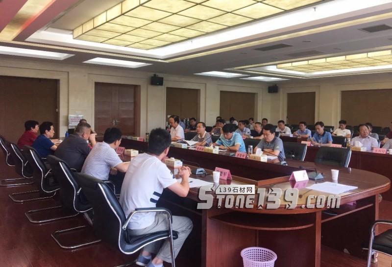 中國石材協會考察組為麻城石材產業發展把脈!