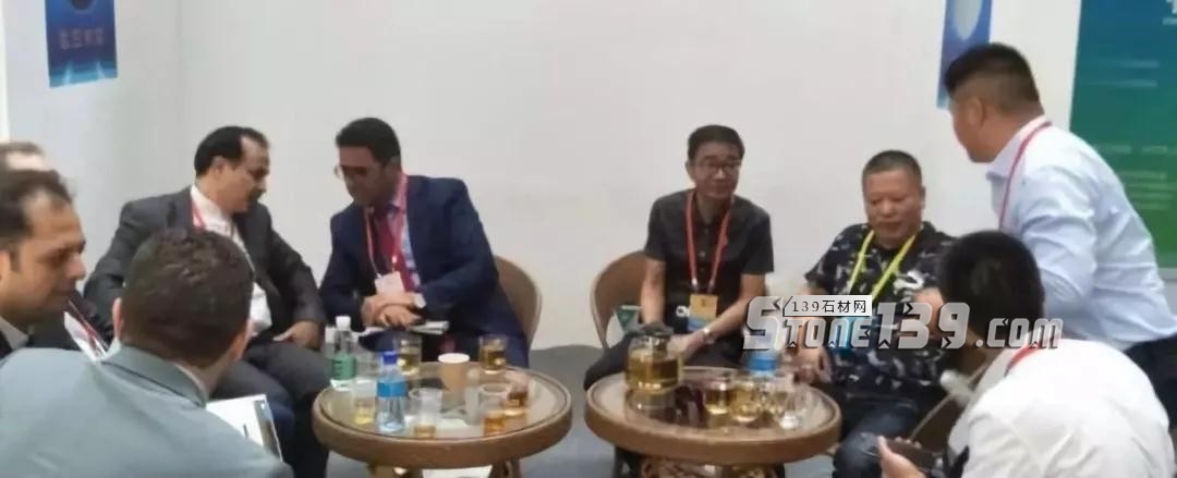 2018全國石材礦山大會在鎮寧中國(安順)石材城召開 2018全國石材礦山大會現場