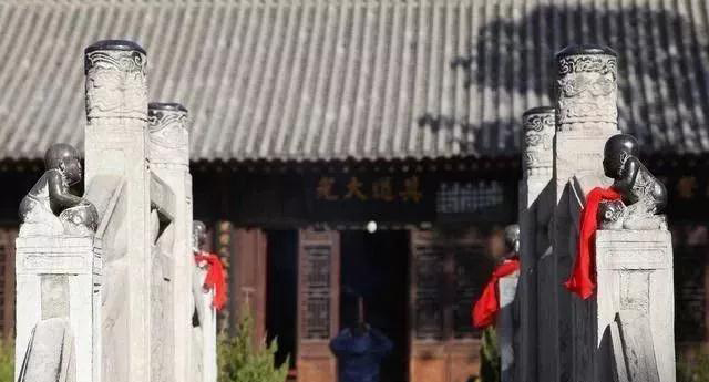 “名動天下”的石雕欄桿作品(附圖) 中國古老石材工程之石雕橋欄桿 承載著千年的歷史與文化